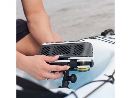 FUSION Dock pour Radio Marine Stéréo Active bluetooth blanc